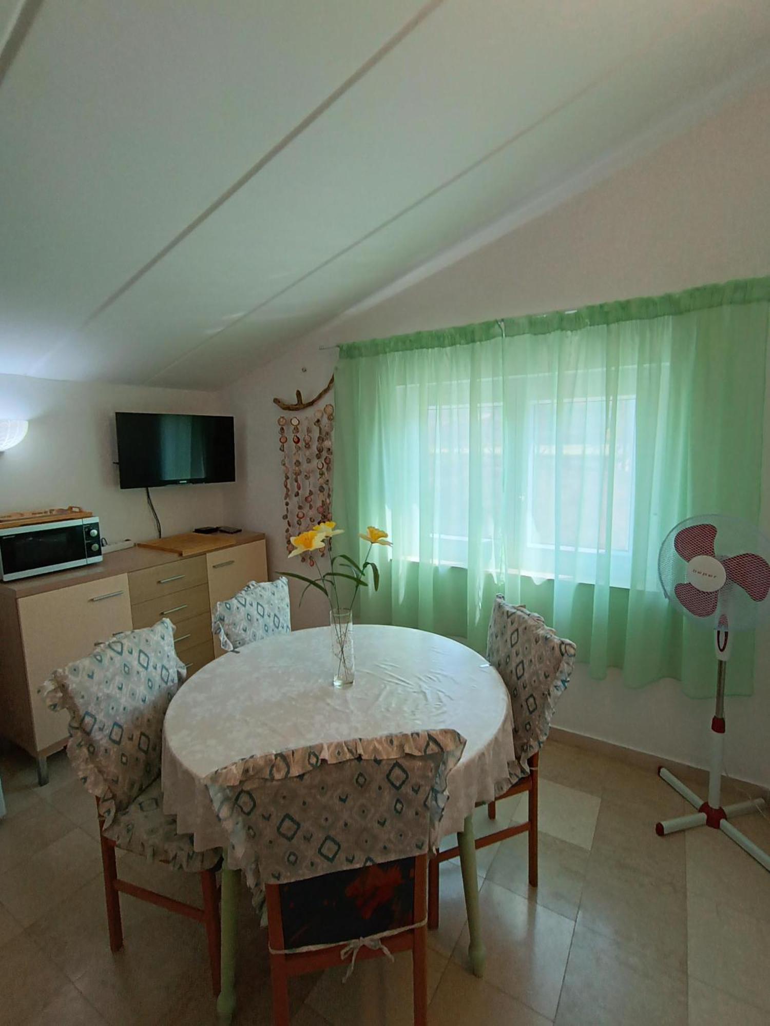 Levak Apartments - Apt. 1 Pjescana Uvala Luaran gambar